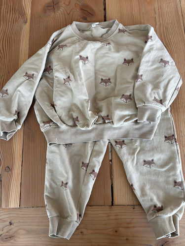 PRELOVED Fox joggers set